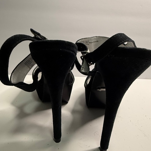 Fergie 5 inch suede slingback heels - Picture 3 of 6